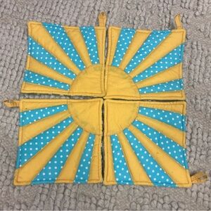 Sunburst Quilted Pot Holders Gift Set- Yellow and Aqua Polka Dot